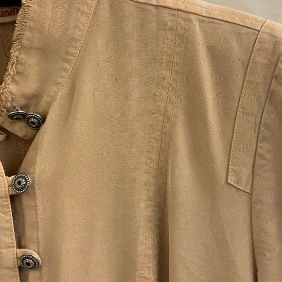 Women’s Lightweight Shirt-Jacket with Southwestern Styling - Picture 5 of 8